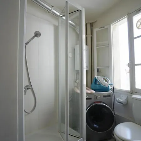 Very Nice Flat Near The Trocadero - Balcony * Parijs